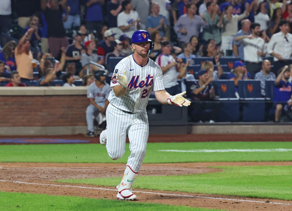 New York Mets first base Pete Alonso (20) gets on during the eighth inning when the New York Mets played the Cleveland Guardians Monday, August 4, 2025 at Citi Field in Queens, NY.