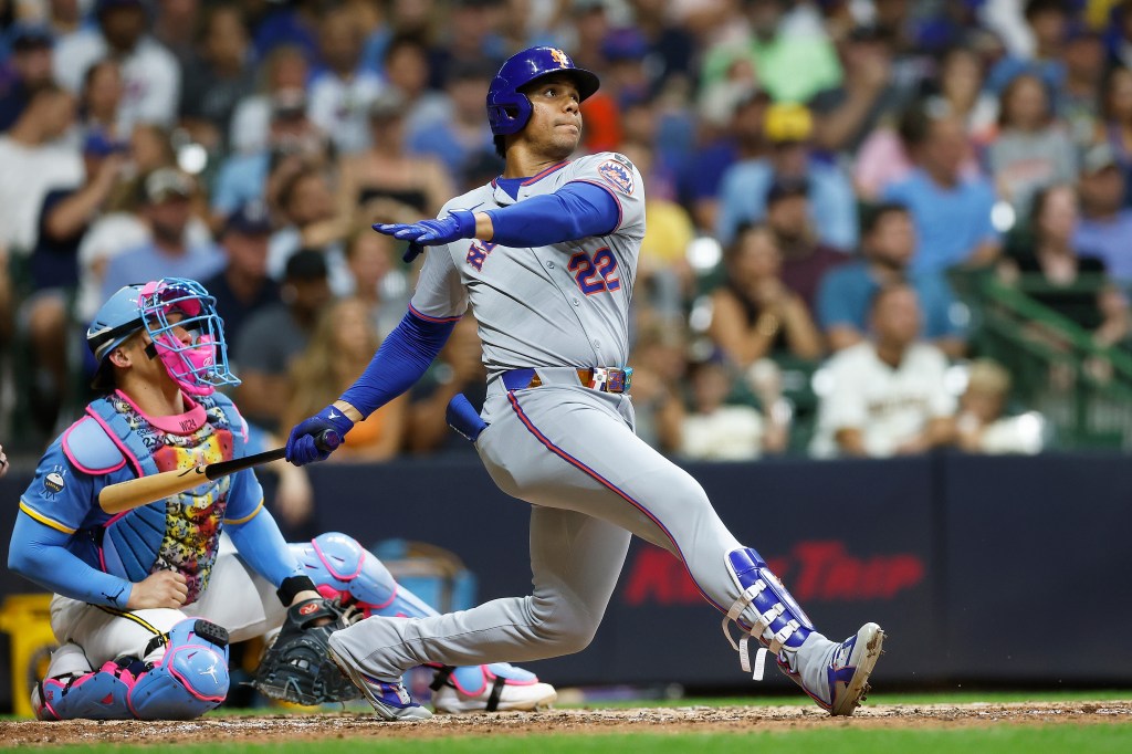 Mets right fielder Juan Soto hits a home run against the Brewers on Aug. 9, 2025.