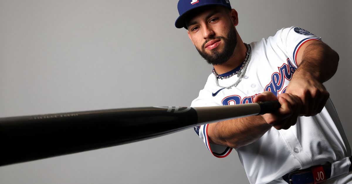 Braves add infielder Jonathan Ornelas for MLB Speedway Classic game