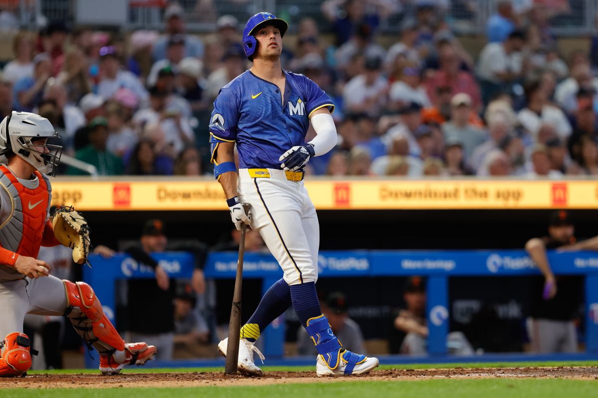 MLB: MAY 09 Giants at Twins