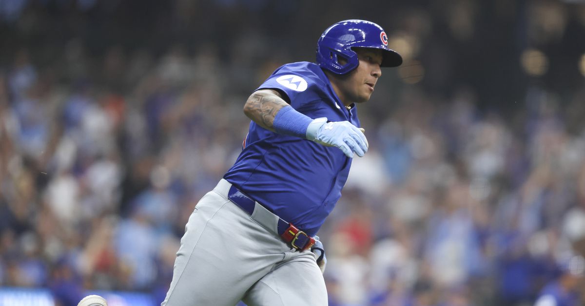 Cubs roster moves: Ballesteros, Hollowell optioned, Castro, Kittredge added