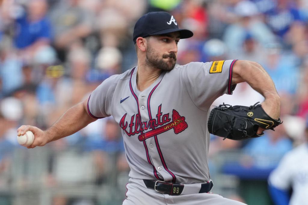 How to bet on Saturday's MLB game at Bristol Motor Speedway