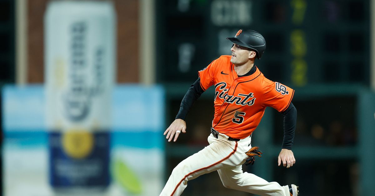 MLB trade deadline: Giants trade Mike Yastrzemski to the Royals