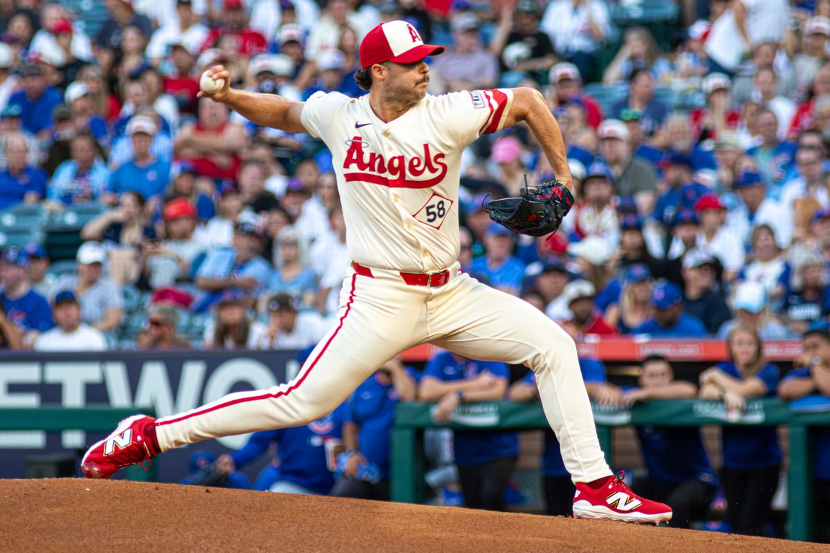 Los Angeles Angels Pitcher Victor Maderos (58) delivers a pitch during a MLB game against the Chicago Cubs Saturday, August 23, 2025 at Angel's Stadium in Anaheim California.