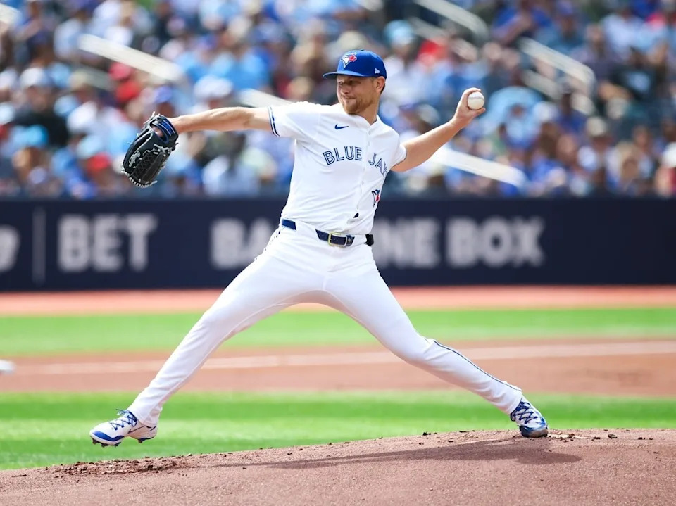  Eric Lauer of the Toronto Blue Jays pitches in the first inning of their MLB game against the Texas Rangers at Rogers Centre on Aug. 16, 2025, in Toronto.