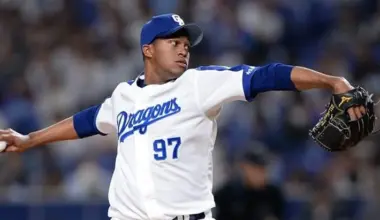 Martínez reaches 30 saves in Japanese baseball