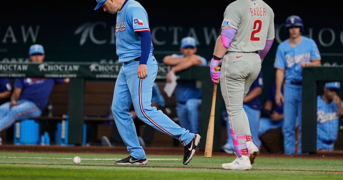 Texas Rangers’ offense fails to build on quick start again as Phillies complete sweep