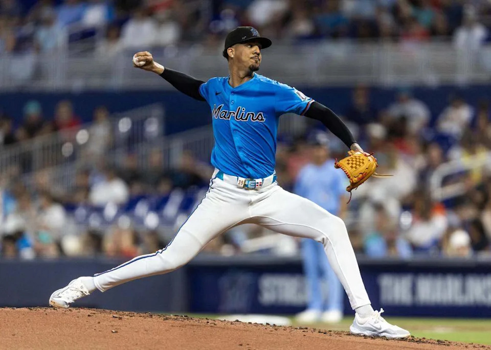 Miami Marlins pitcher Eury Pérez (39) throws the ball during the second inning of an MLB game against the Toronto Blue Jays at loanDepot park on Sunday, August 23, 2025, in Miami, Fla.