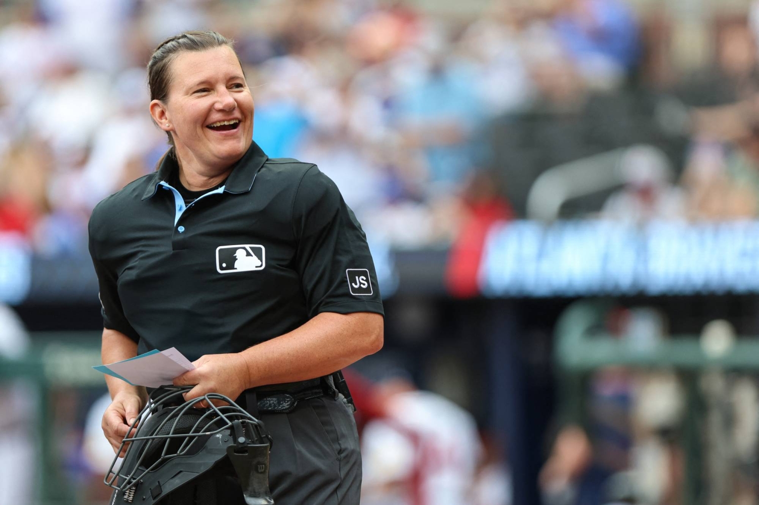 Pioneering female MLB umpire Jen Pawol makes debut behind plate