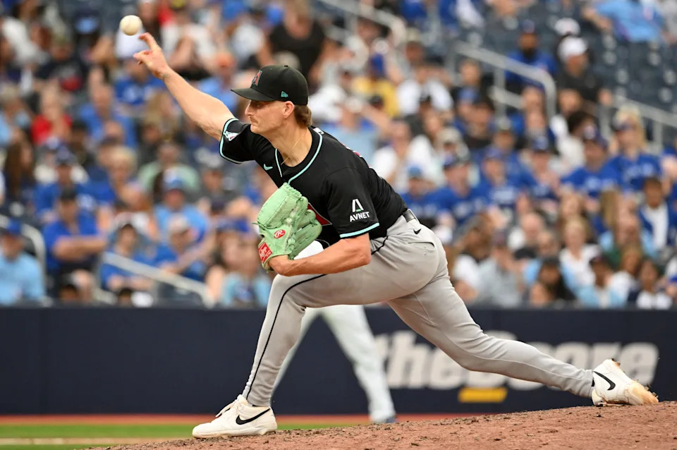 Shelby Miller is headed to the Milwaukee Brewers.