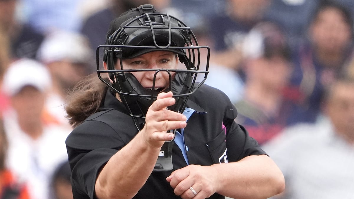 MLB calls up its first female umpire, for Marlins-Braves on Saturday - Tampa Bay Times