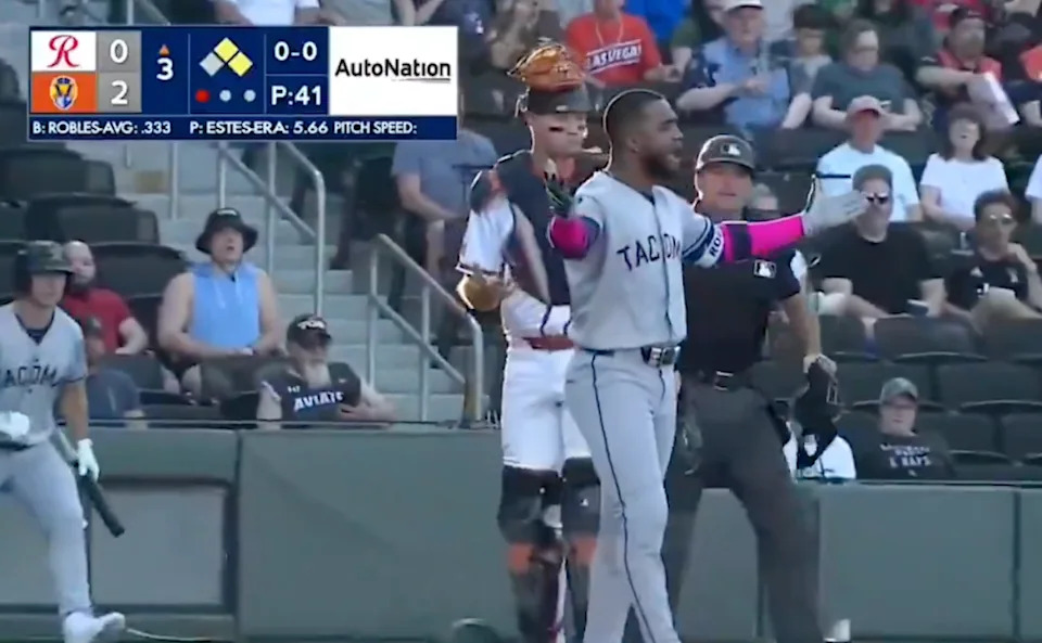 Victor Robles hurls bat.MLB&period;