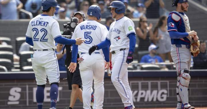 Straw stirs Blue Jays to 14-2 rout of Rangers