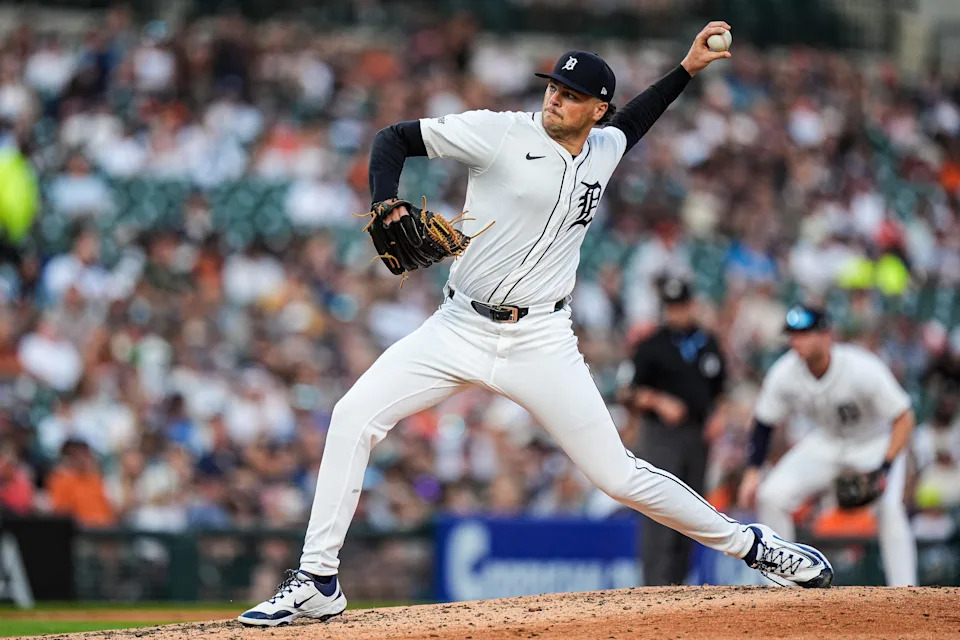 Detroit Tigers pitcher Brant Hurter (48) throws against Arizona Diamondbacks during the fifth inning at Comerica Park in Detroit on Tuesday, July 29, 2025.