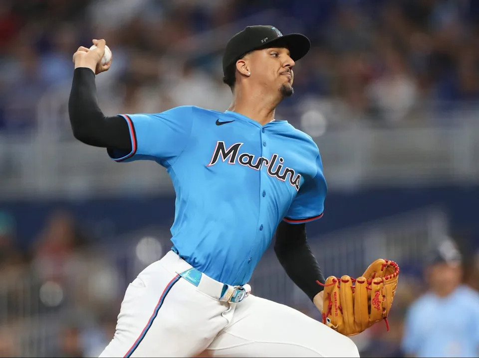  Eury Pérez of the Miami Marlins pitches during the first inning against the Toronto Blue Jays at LoanDepot park on Sunday, Aug. 24, 2025, in Miami, Fla.