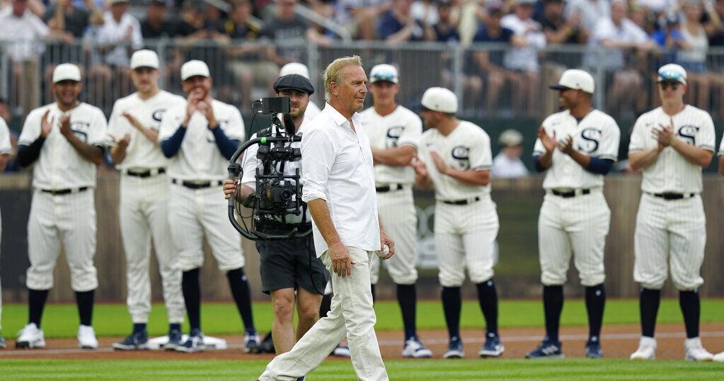Report: Phillies to square off against N.Y. Mets when Field of Dreams game returns in 2026 | Sports