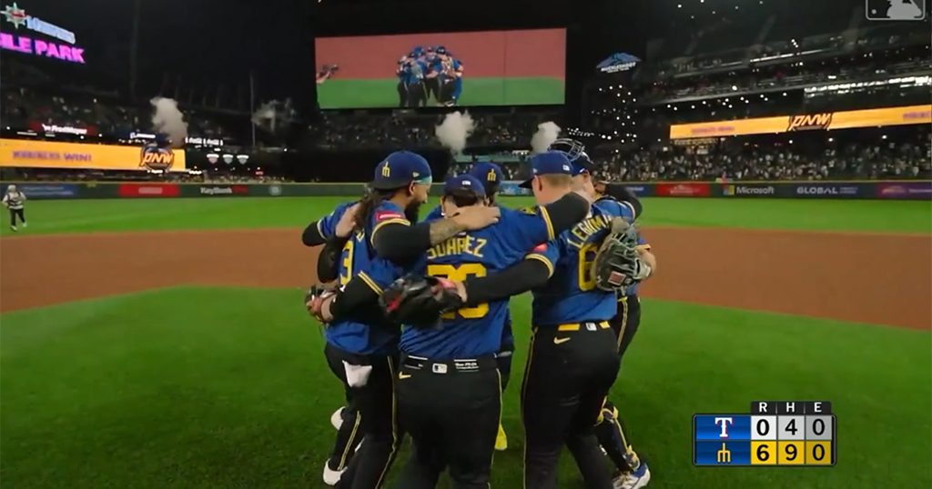 Mariners blank Rangers 6-0 in Suarez return | Sports