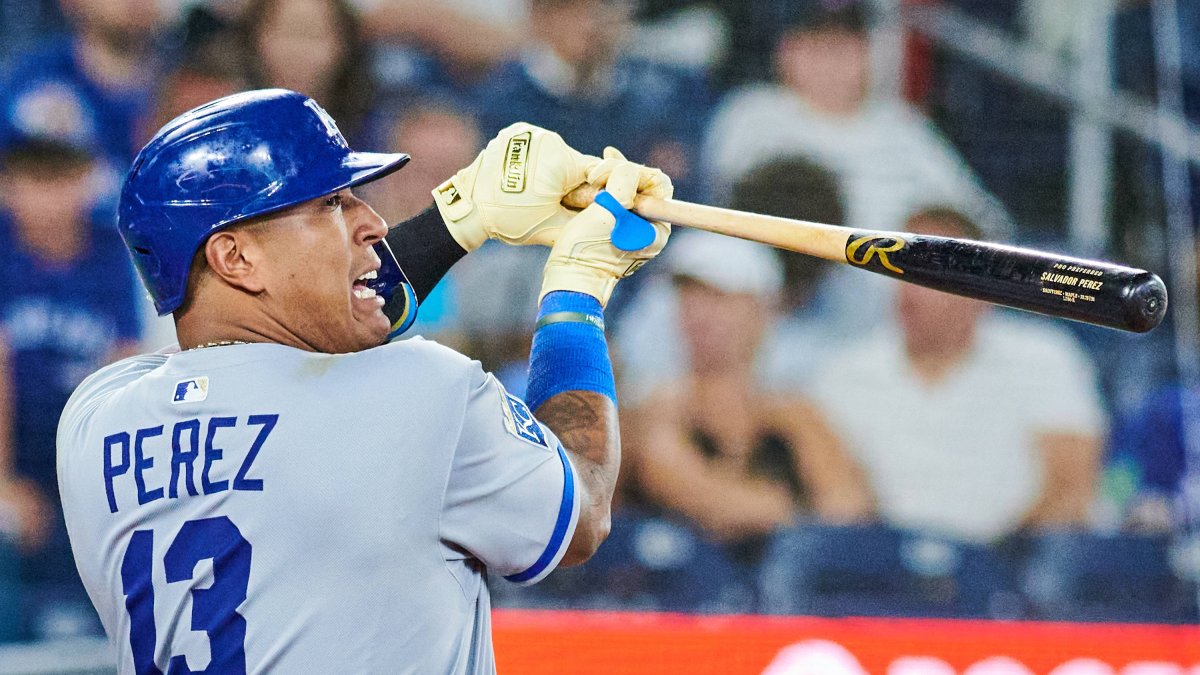 Salvador Perez hits home run in Royals' win over Blue Jays