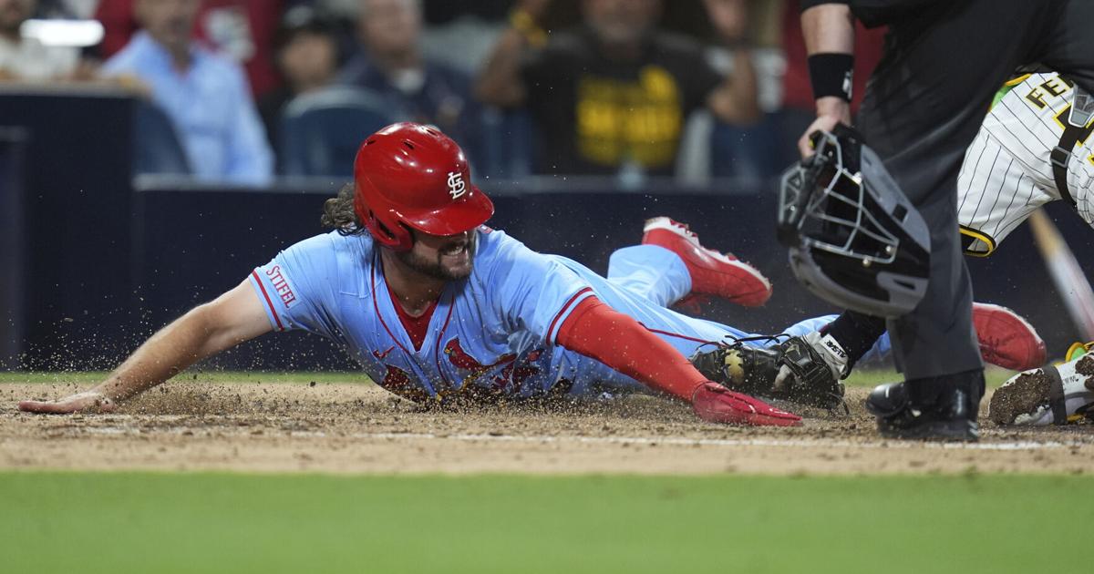 Cardinals rally then rely on bullpen to save win vs. Padres