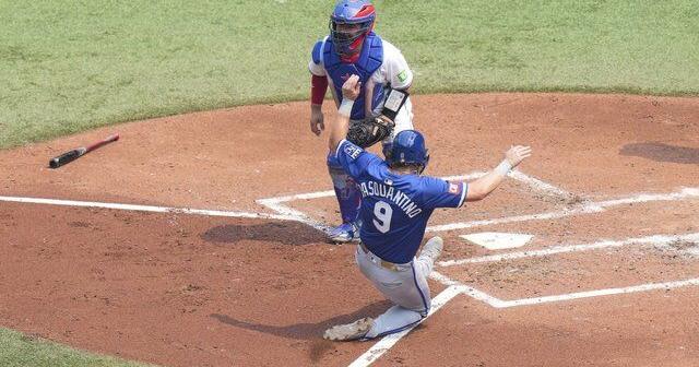 Royals catch fire with five-run 10th inning to push past Blue Jays 7-4 | National Sports