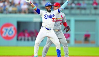 Muncy, Hernandez each homer twice, lead Dodgers past Cards | Sports