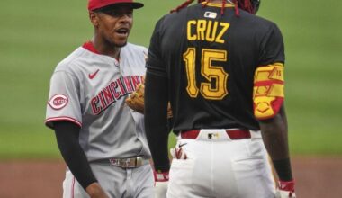 Hayes returns to Pittsburgh after being traded to the playoff-chasing Reds | Sports