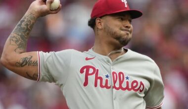 Schwarber hits his 42nd homer in a 4-run 8th inning as the Phillies rally past the Reds | MLB