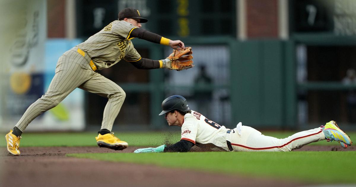 Padres take opener against Giants | National