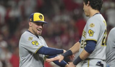 Monasterio's 3-run blast in 11th inning sets Brewers' record | Baseball