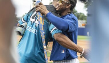 Mets, Mariners bring smiles to Little Leaguers during the MLB Little League Classic | News