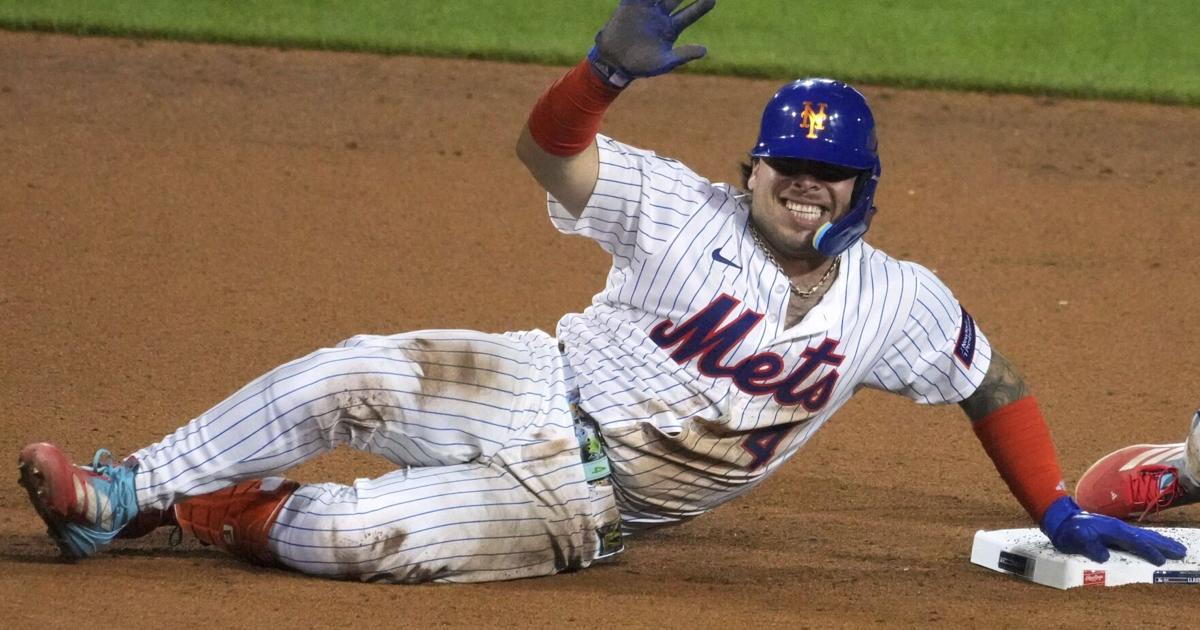 Mets catcher Francisco Alvarez needs surgery for thumb injury but will try to play through pain | MLB