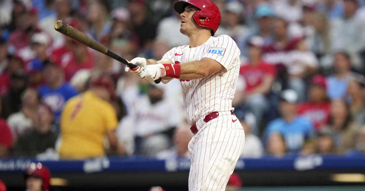 Phillies benefit a 3rd time on catcher’s interference call, this one against Mariners | MLB