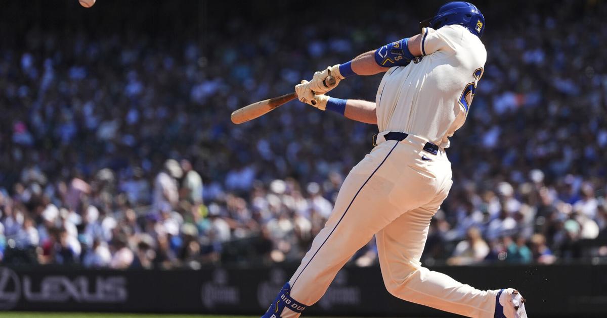 Cal Raleigh hits his 48th, 49th homers to set MLB season mark for catchers, passing Salvador Perez | National Sports