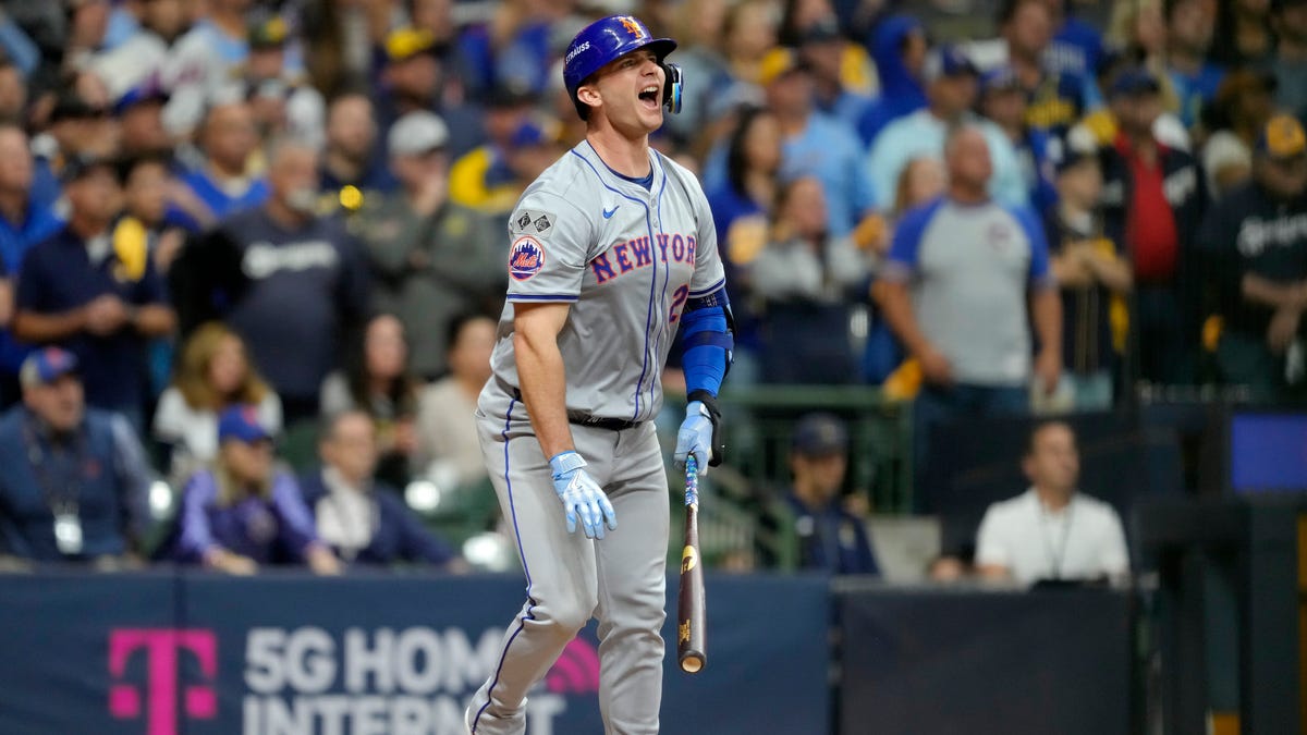 New York Mets, Brewers' postseason villain, headed to Milwaukee