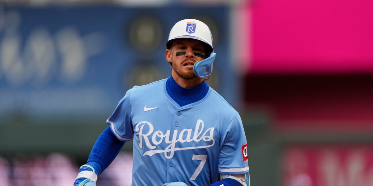 Max Scherzer works 6 innings and earns 2nd win as Blue Jays beat the Royals 4-2