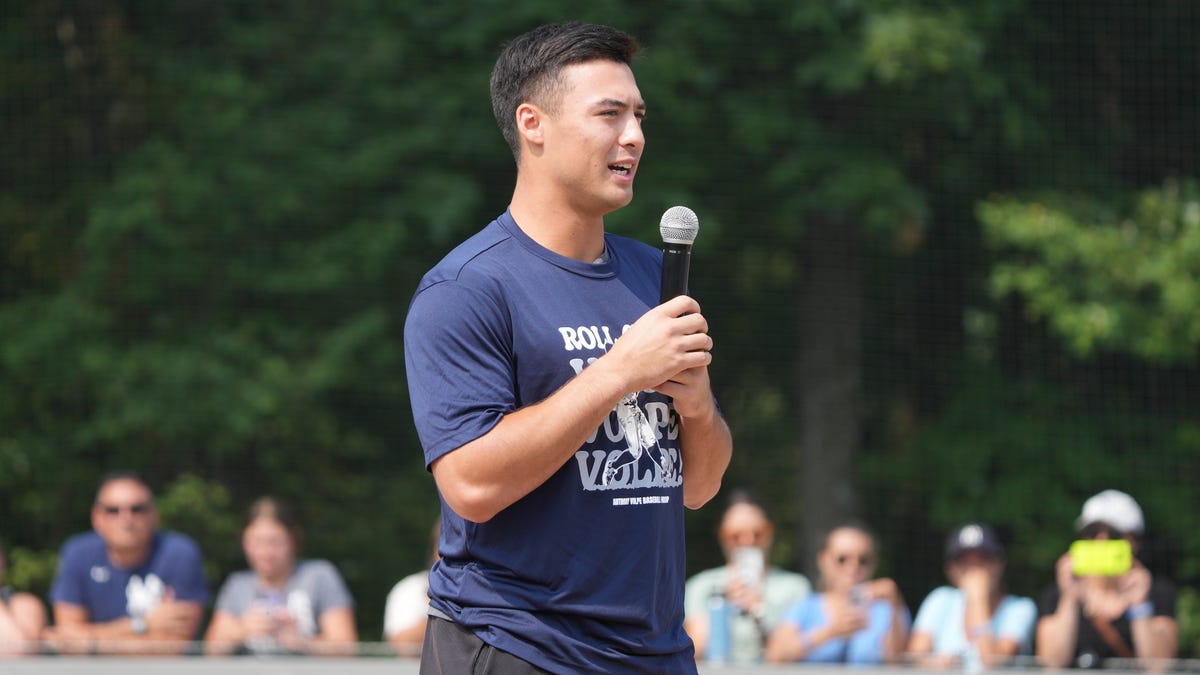 Yankees' Anthony Volpe hosts baseball camp at Delbarton in NJ