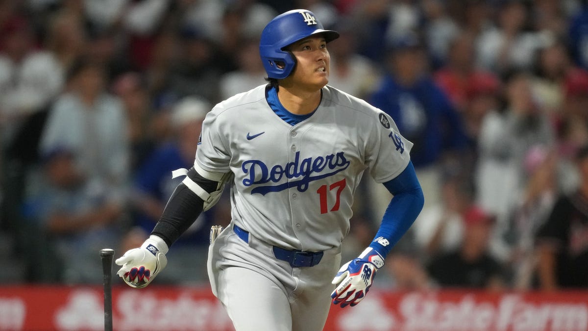 Shohei Ohtani hit into a triple play, then hit a homer in Dodgers loss