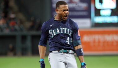 Mariners move up MLB standings after adding at trade deadline