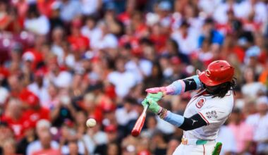 Miscues bury Reds in another loss to the Milwaukee Brewers