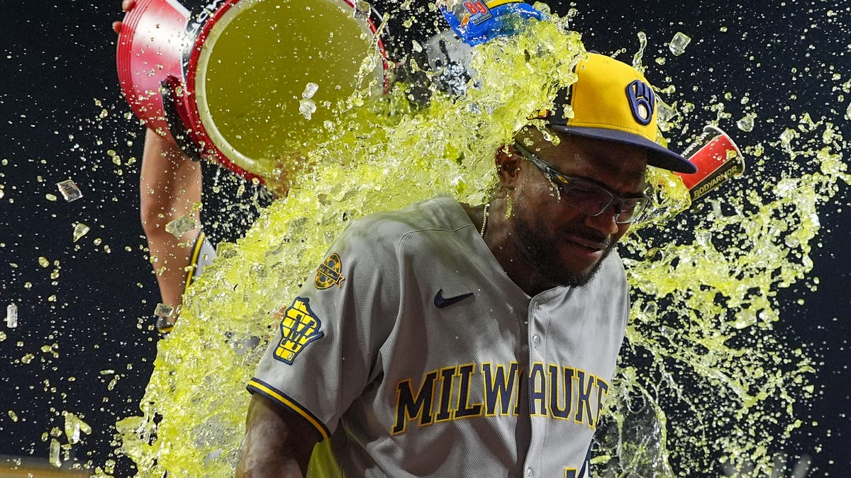 Social media in awe over 14th straight victory