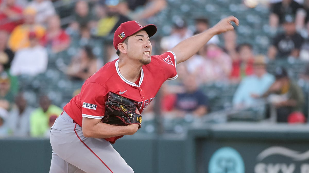 Reds at Angels odds, picks and predictions