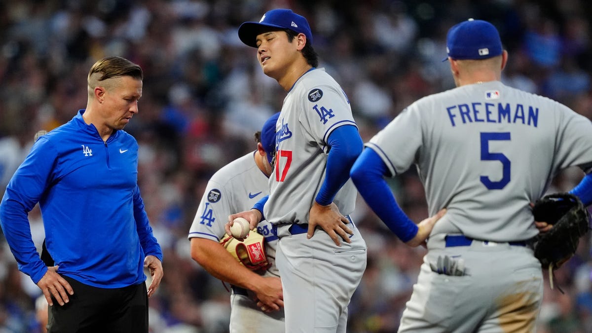 Dodgers star hit by line drive