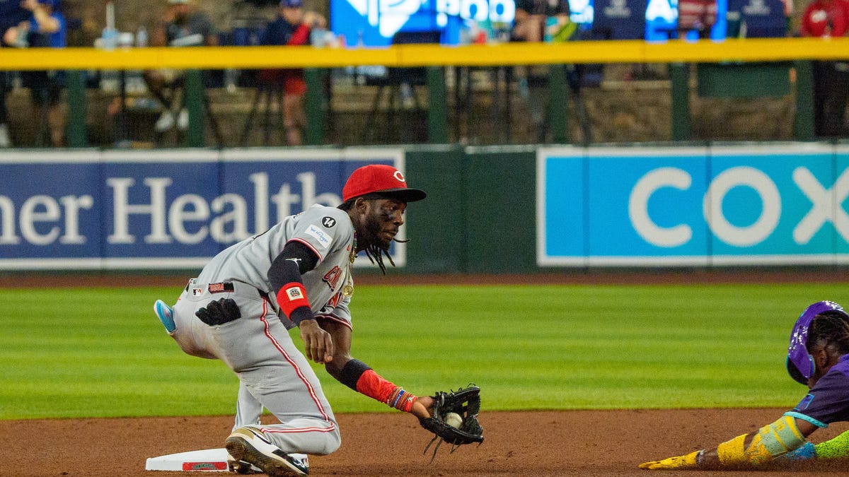 Cincinnati Reds lose on walkoff in 11th, drop to 1.5 games behind Mets