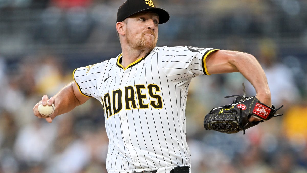 Dodgers at Padres odds, picks and predictions