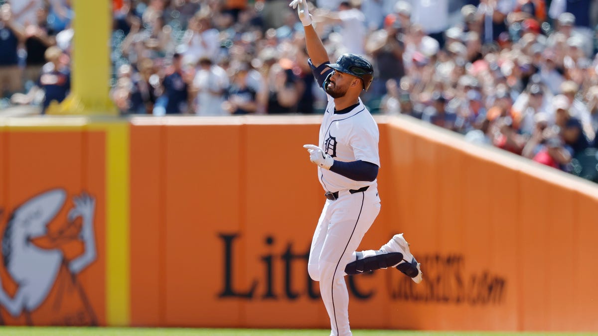 Highlights from the Detroit Tigers' 10-8 loss to the Kansas City Royals