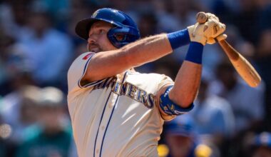 Cal Raleigh sets record for most home runs by catcher in single season