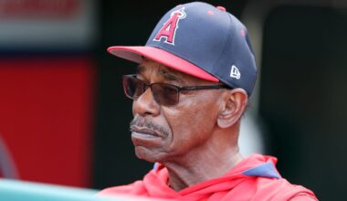 Angels' Ron Washington visits team for first time since heart surgery