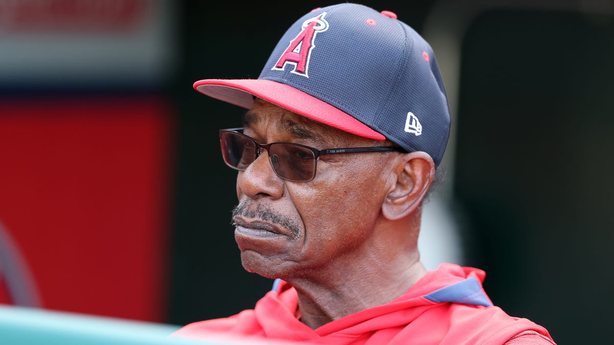 Angels' Ron Washington visits team for first time since heart surgery