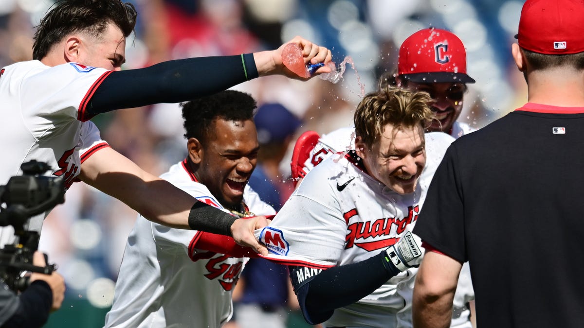 Kyle Manzardo walk-off single gives Guardians win vs Rays