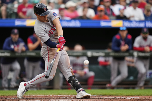 Refsnyder homers in return from IL, Red Sox sweep Orioles with 3-2 win